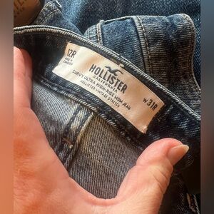 Hollister Curvy Ultra High Rise Mom Jean New 12R 31R Vintage Stretch